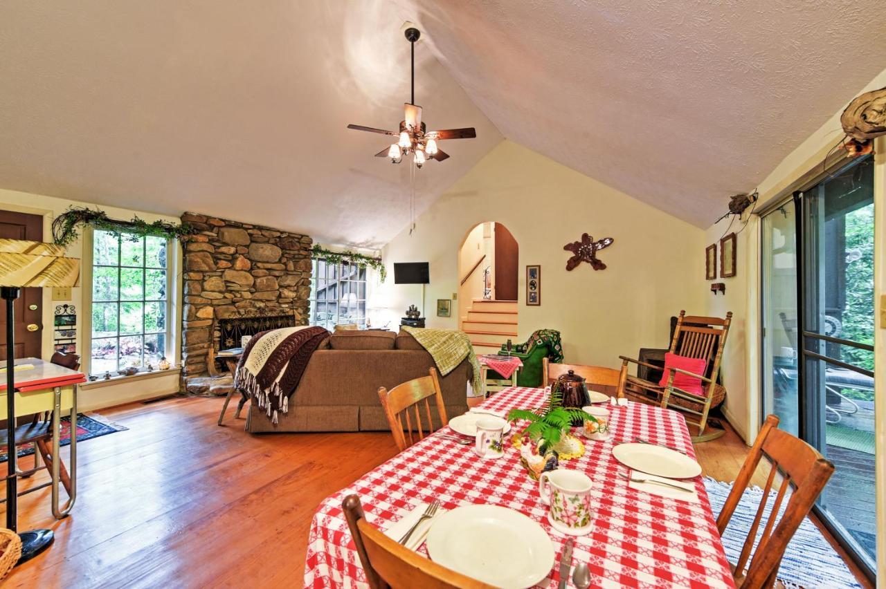 Serene Creekside Cottage Near Asheville Fire Pit Candler Dış mekan fotoğraf